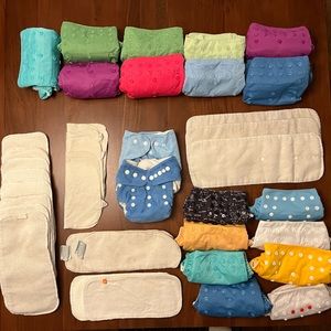 Large Cloth Diaper Stash—19 Diapers, 15 Inserts, 5 Wipes! BumGenius, Alva etc.